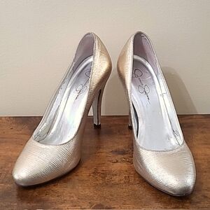 Jessica Simpson gold & silver heels size 8.5
